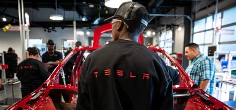 tesla worket factory are in dangers